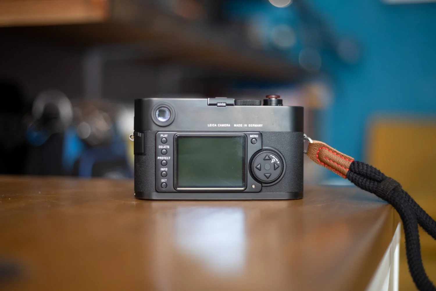 Leica M8 難あり ジャンク Re-skinning the Leica M8 « efix:photography – News. Thoughts